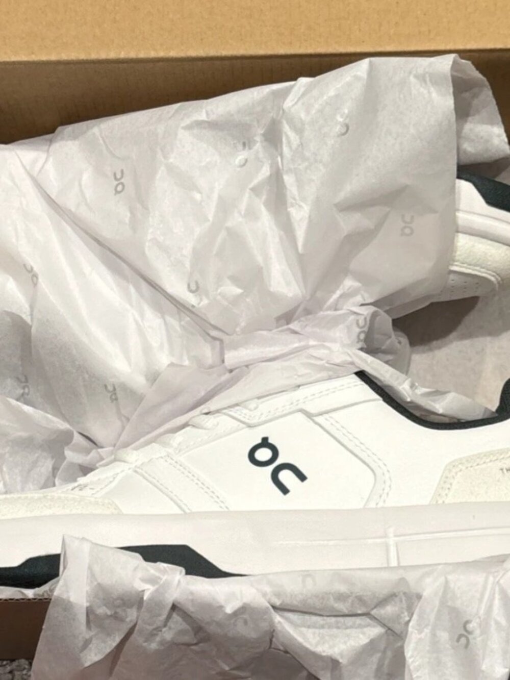 On Running THE ROGER Clubhouse Women's Shoes - White / Evergreen - Size 6.5 NEW